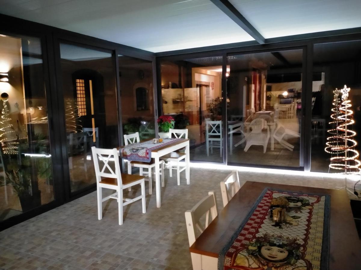 Villa Laura Apartment Giardini Naxos Eksteriør billede