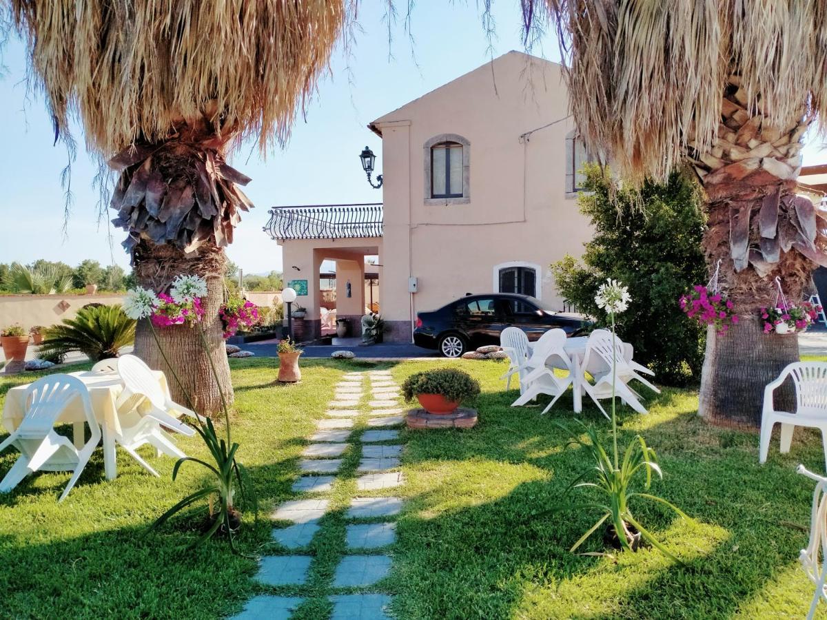 Villa Laura Apartment Giardini Naxos Eksteriør billede