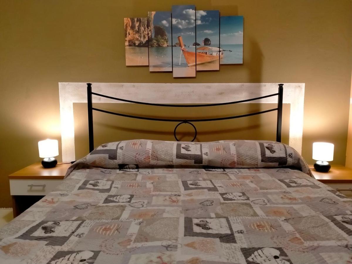 Villa Laura Apartment Giardini Naxos Eksteriør billede