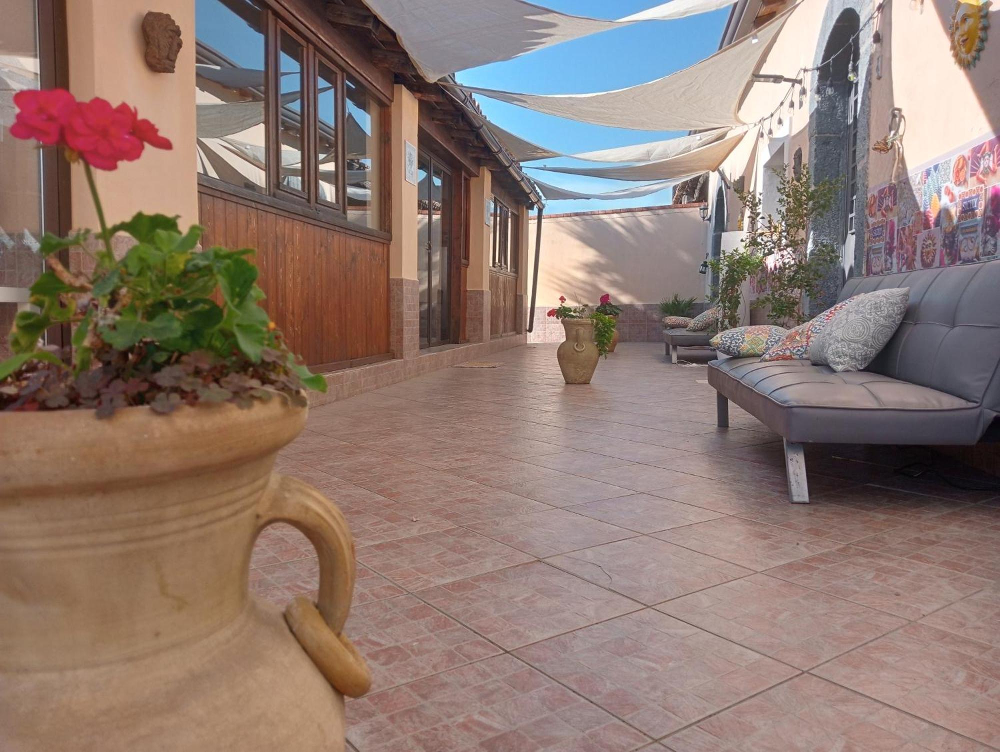 Villa Laura Apartment Giardini Naxos Eksteriør billede