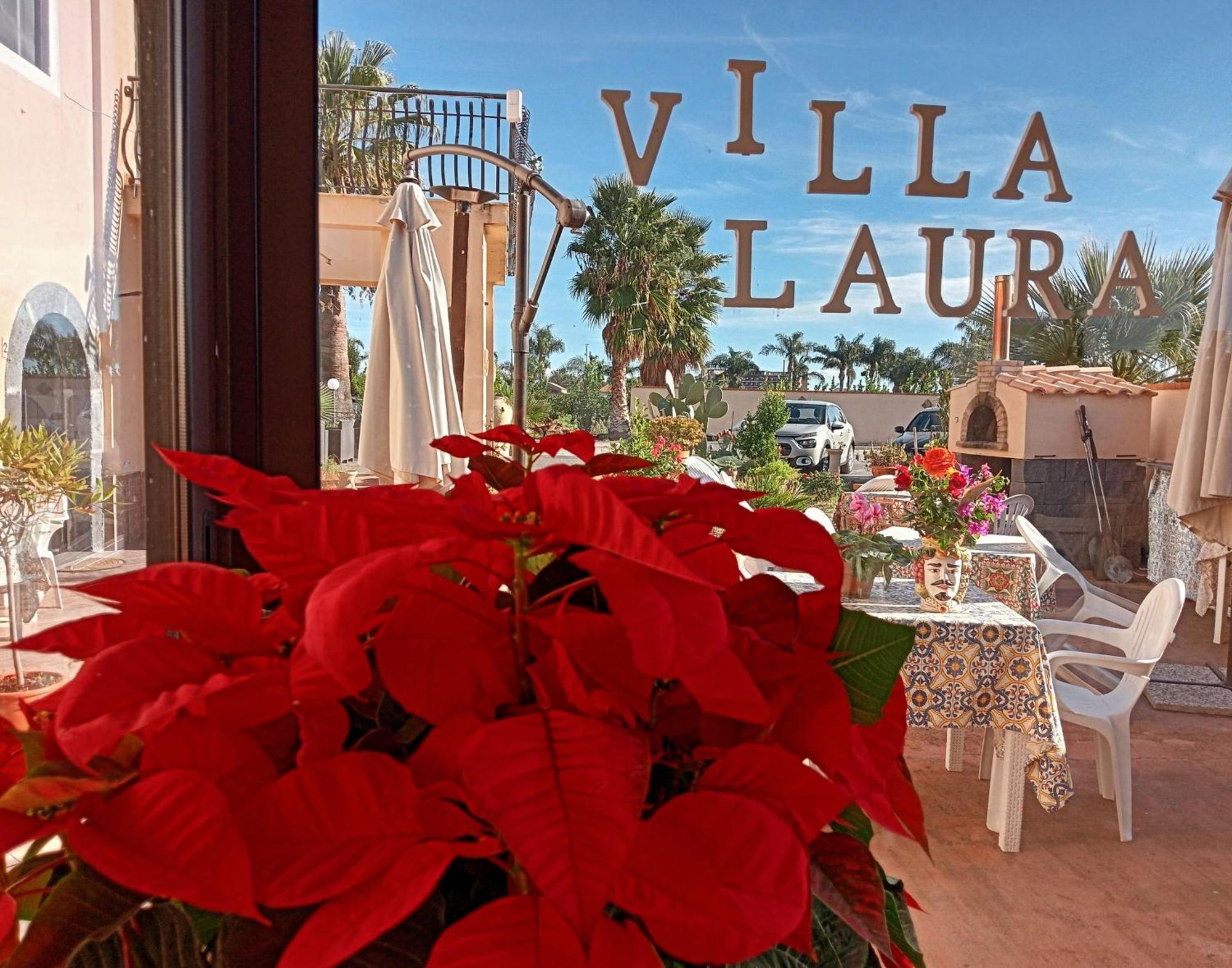 Villa Laura Apartment Giardini Naxos Eksteriør billede