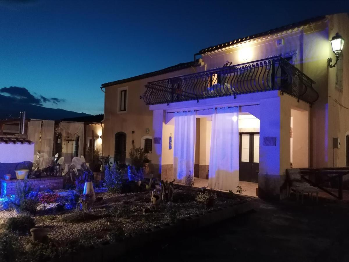 Villa Laura Apartment Giardini Naxos Eksteriør billede